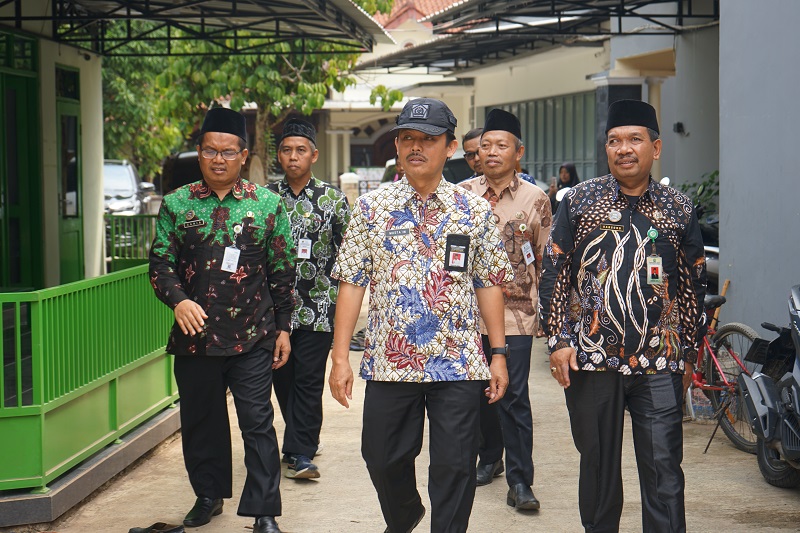 Hibah Tanah Untuk KUA , Keluarga H. Warso (alm.) Mendapat Kunjungan Langsung dari Kakanwil Prov. Jateng