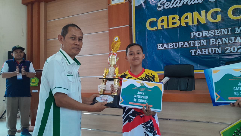 Hafizh Ukir Prestasi Gemilang, Juara 1 Catur PORSENI Kabupaten Banjarnegara