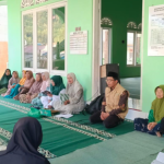 Jangan Biarkan Jemaah Bingung dengan Layanan KUA, Penyuluh KUA Kalibening Kenalkan 48 Layanan kepada Muslimat Depok